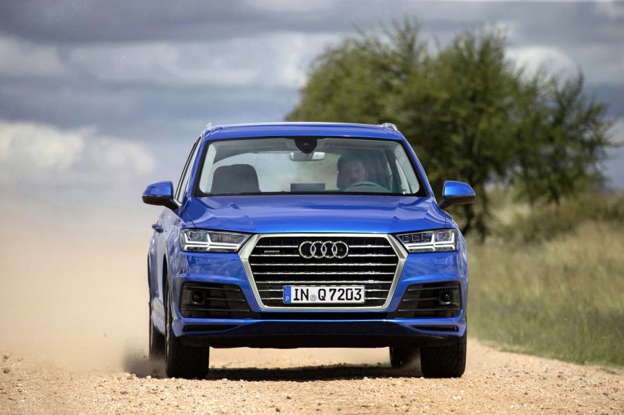  Audi Q7 TFSI Quattro S-Line (4M) 2015 года  (WW) (фото 25 из 35)